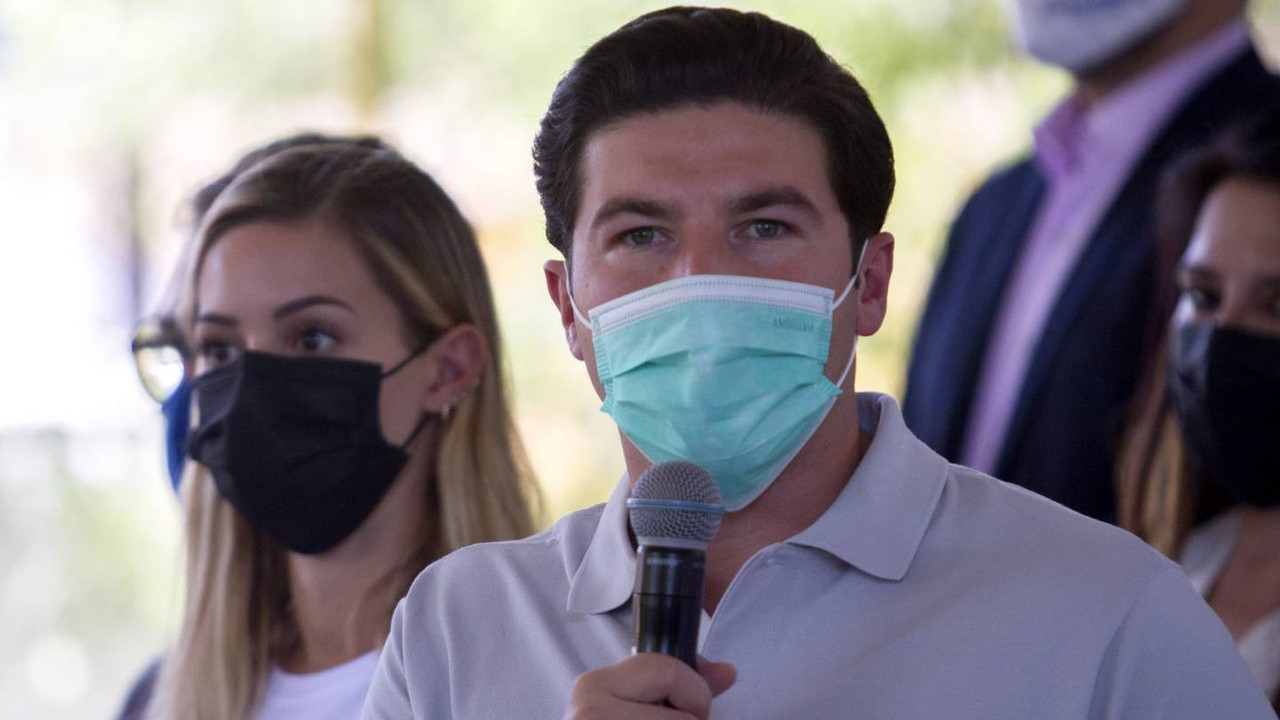 Samuel García pide evitar carnes asadas ante alza de contagios por Ómicron