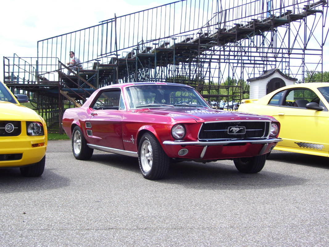 Montréal Mustang dans le temps! 1981 à aujourd'hui (Histoire en photos) - Page 14 Mustang-1967-Sanair-2006-7