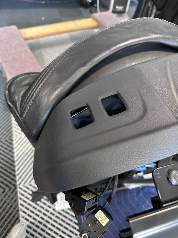 Wingback_assembly_14