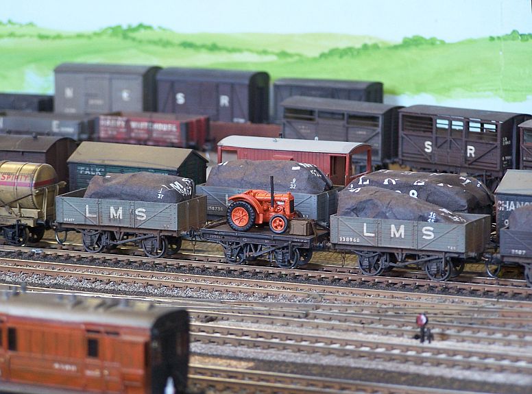 Grantham-up-yard-small.jpg