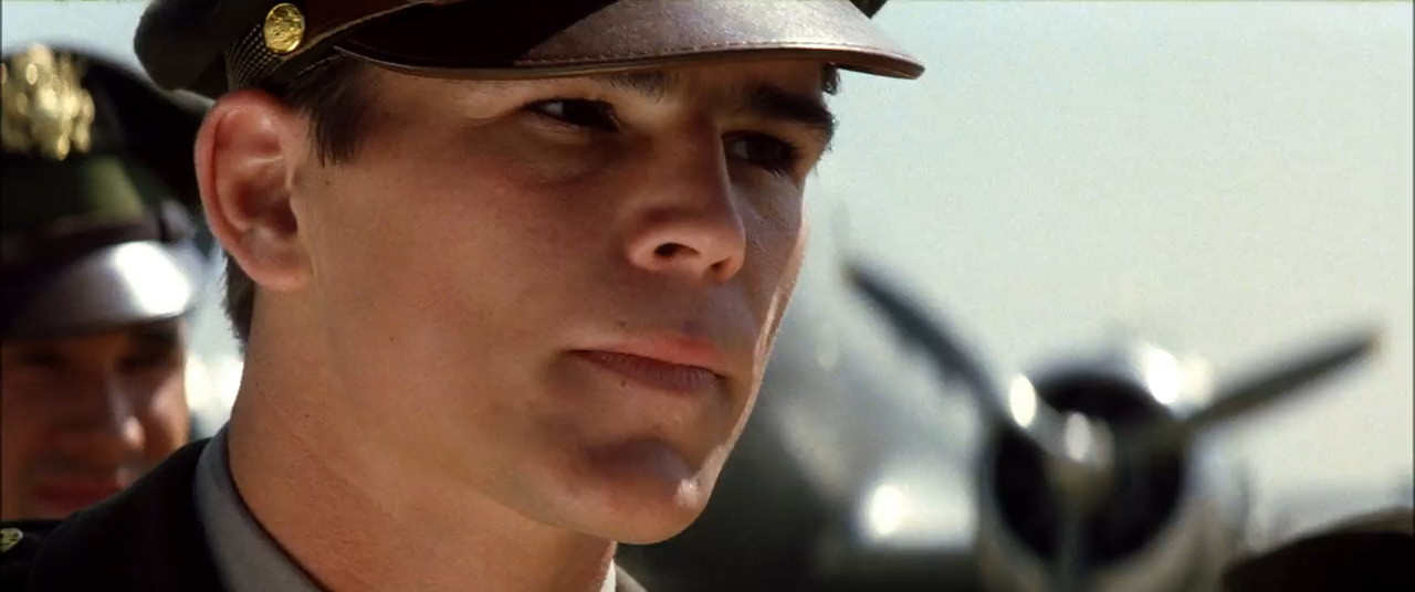 Pearl Harbor 2001 BluRay [Hindi + English] 480p 720p ESub Screenshot