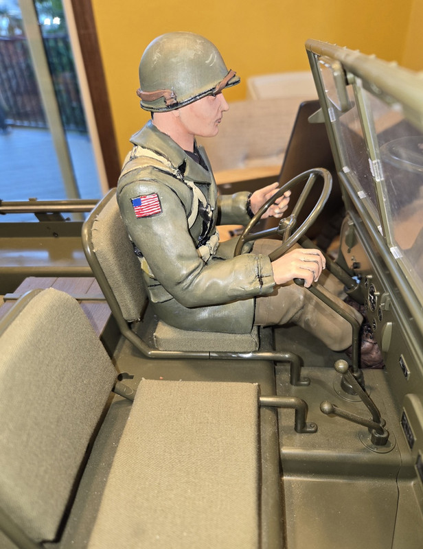 Driver guy 1 in jeep 2