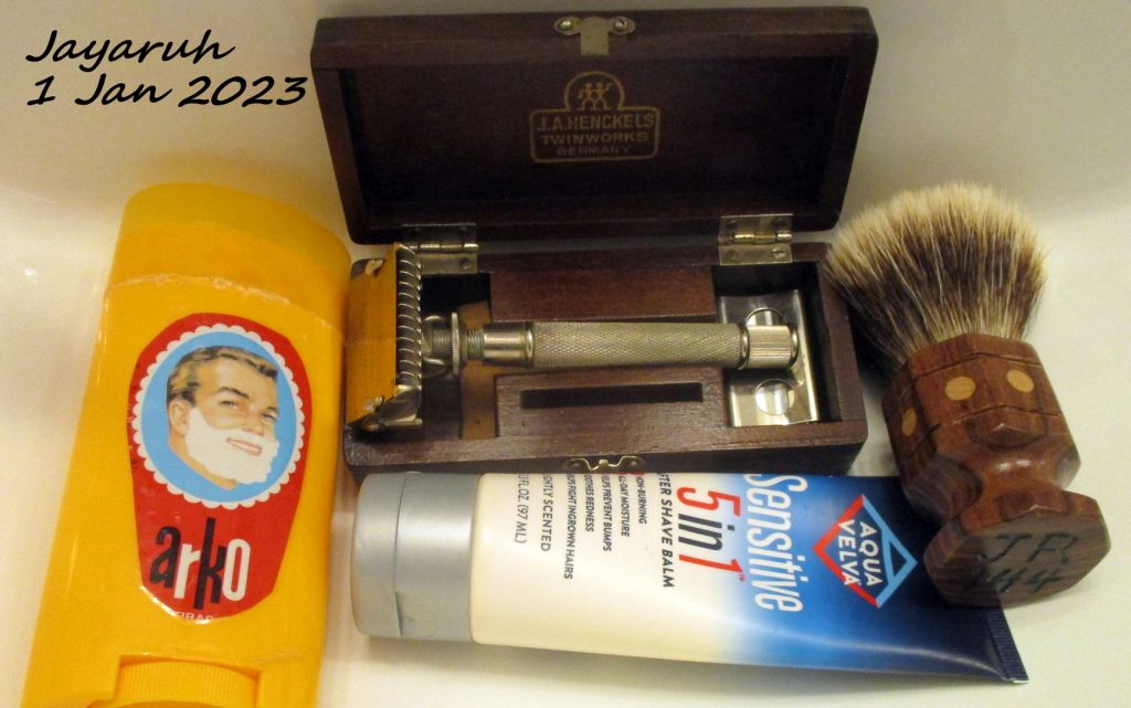 [Image: sos230101.jpg]