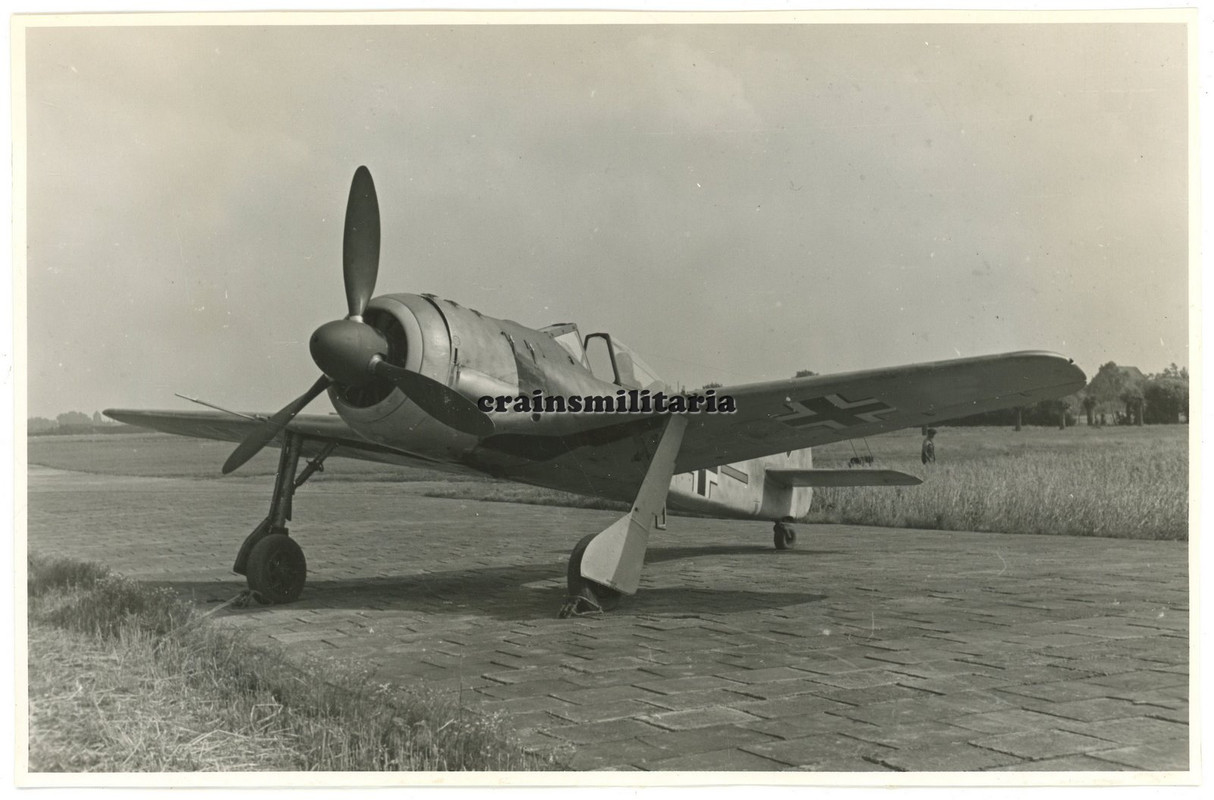 Orig. RIESEN Foto Focke-Wulf Fw 190 Flugzeug am Flugplatz LILLE Frankreich 1941 (1)