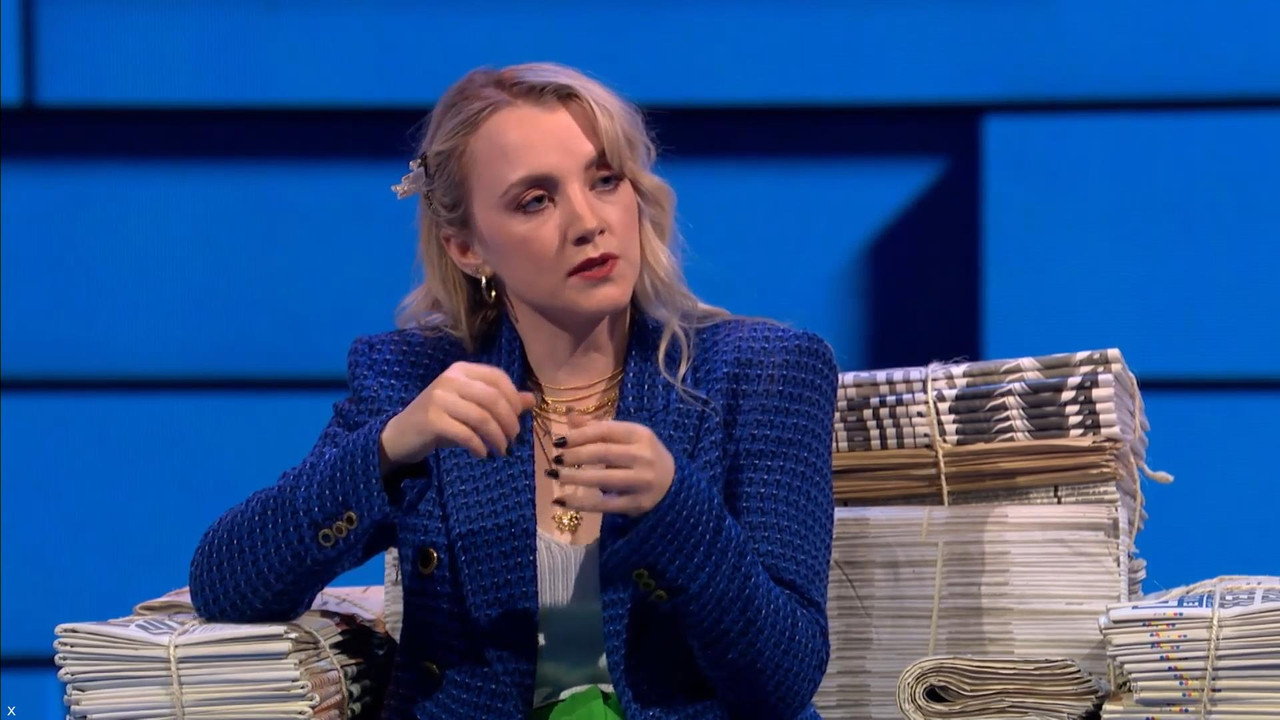 Evanna Lynch 041121.mp4_snapshot_03.16_[2021.11.04_23.53.30]