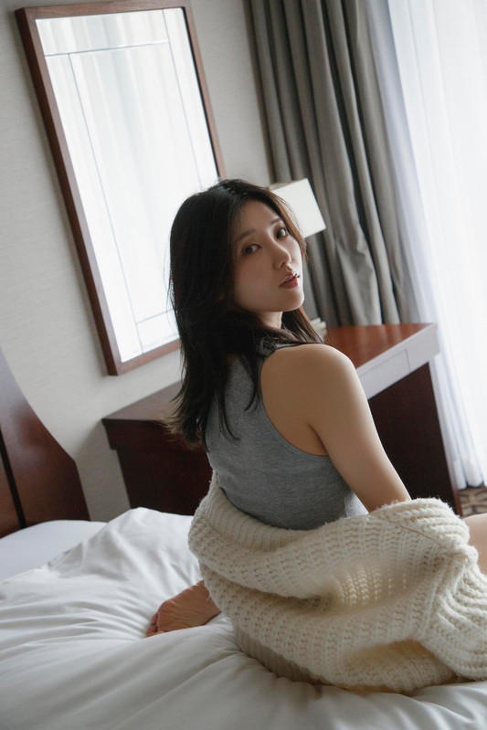 Japanese Idol Kanon Shizaki Kabone digital photo book re unplugged Miss KON com 017