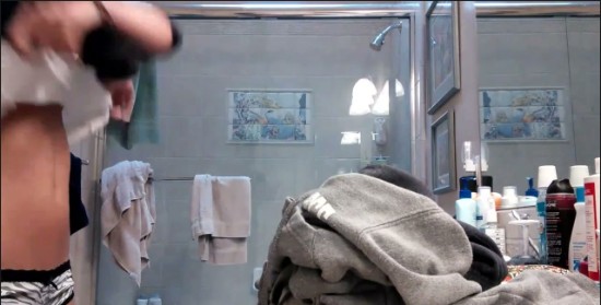 [Image: Voyeur16805150329.jpg]