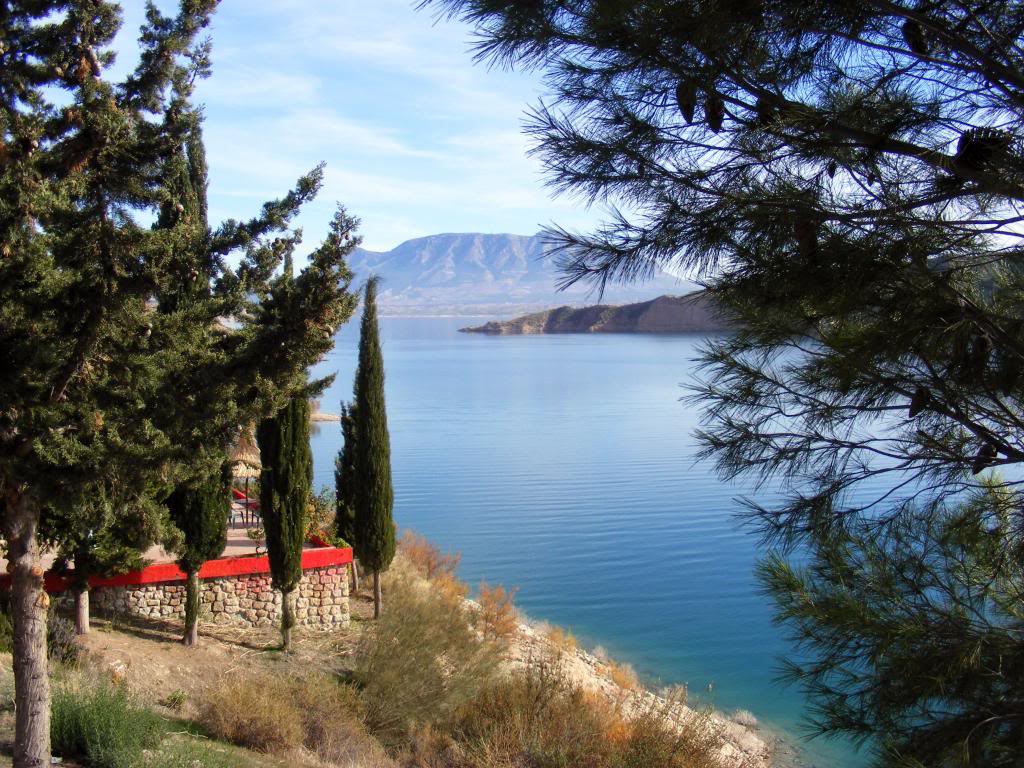 lake-almeria-spain.jpg