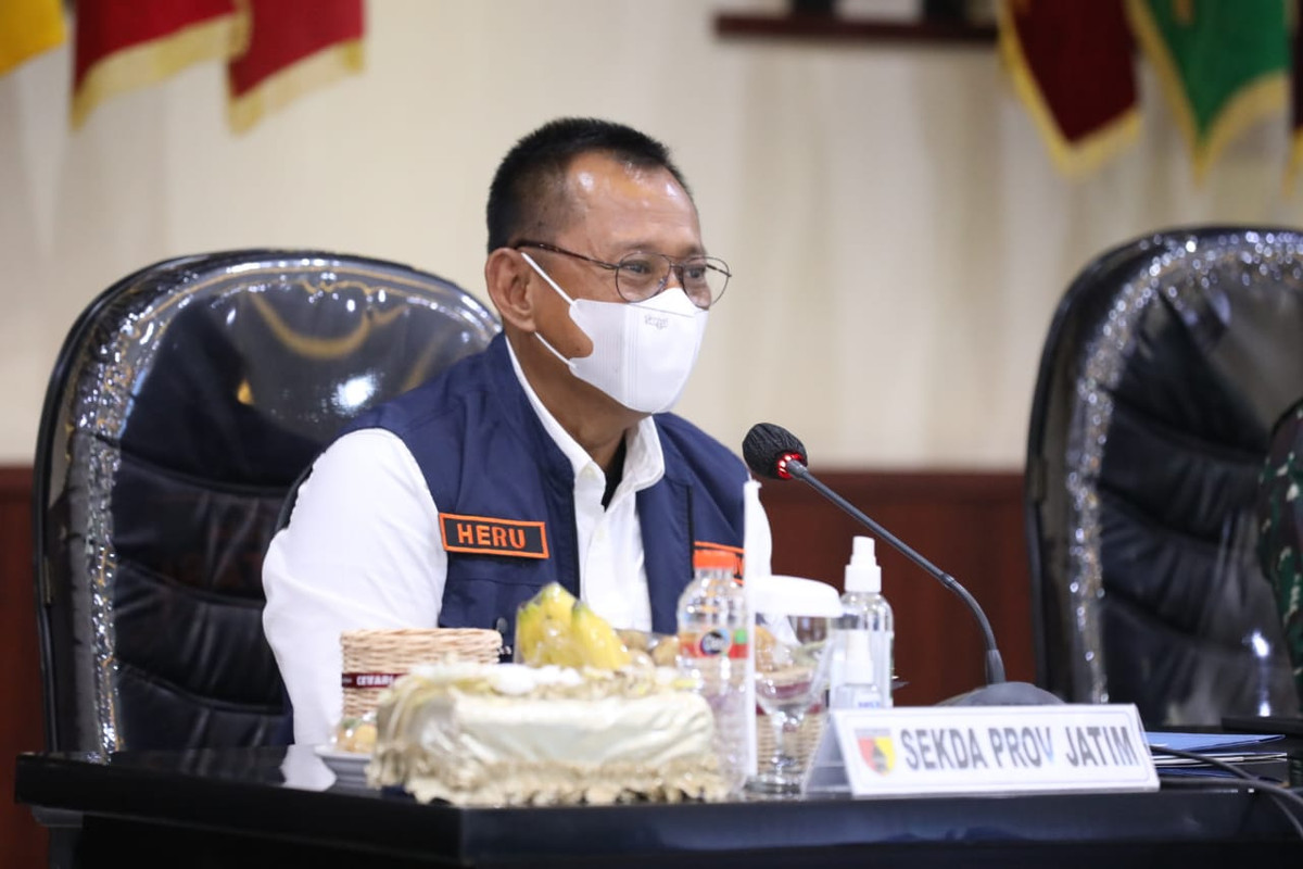 Bantu Bencana NTT, Pemprov Jatim Kirim 1 Ton Beras dan Uang Rp. 1 M