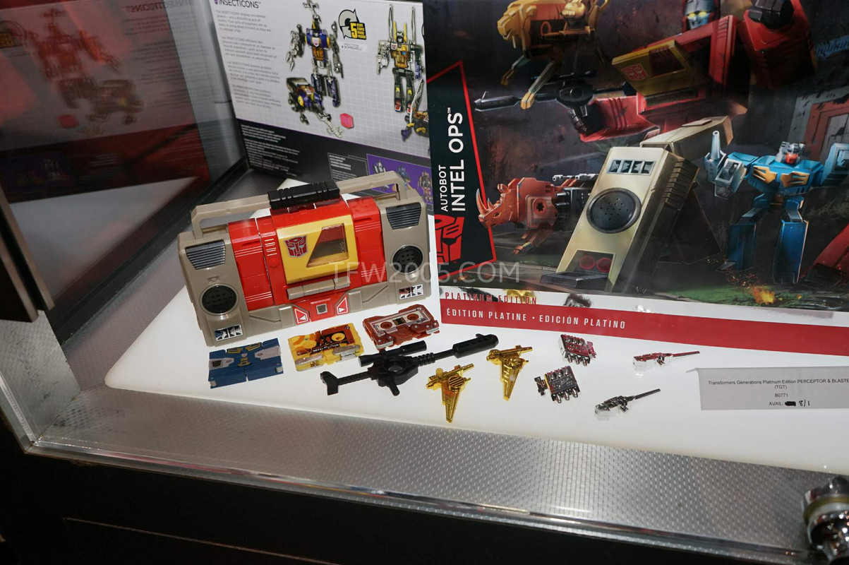 SDCC2015-Hasbro-Case-Transformers-PE-006