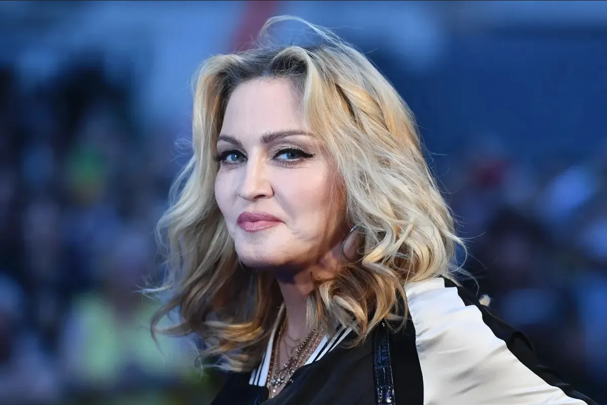 Tras ser dada por muerta, Madonna causa indignación al ser captada de paseo por NY