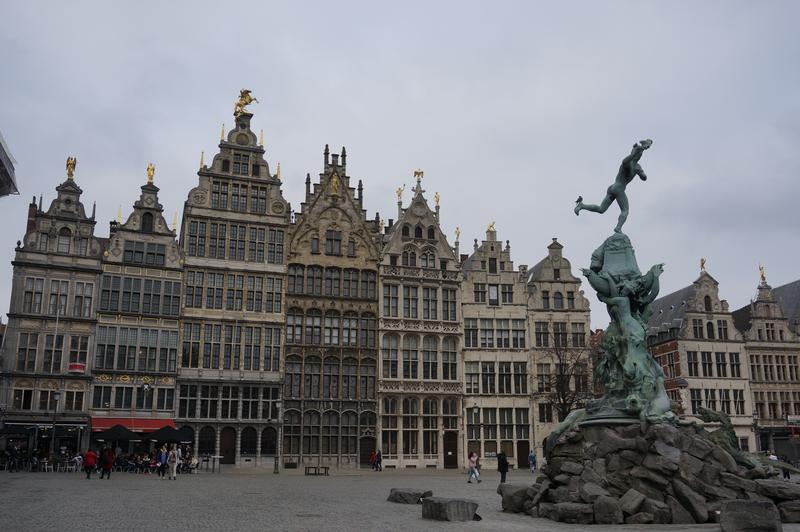 Escapada a Bélgica: Tres días en Bruselas, Gante, Brujas y Amberes - Blogs de Belgica - Día 1: Bruselas por la mañana y Amberes por la tarde (13)