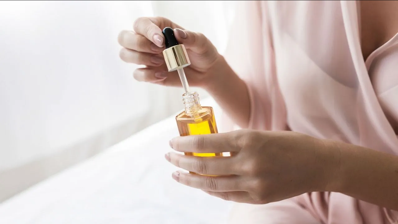 ¿Usas sérum facial y aún no notas el cambio? Esto podrías estar haciendo mal