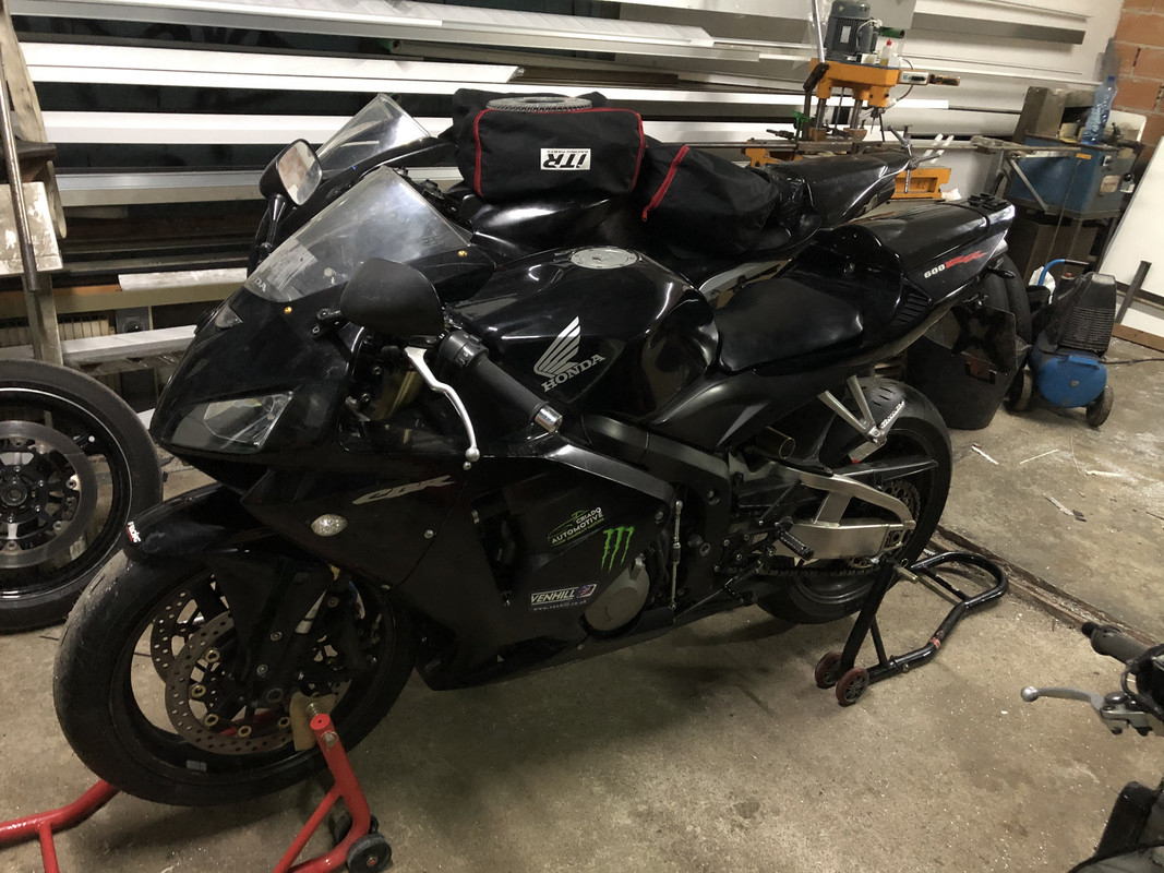 ABED5A8C-EB9F-46AF-B72C-2941A361909D