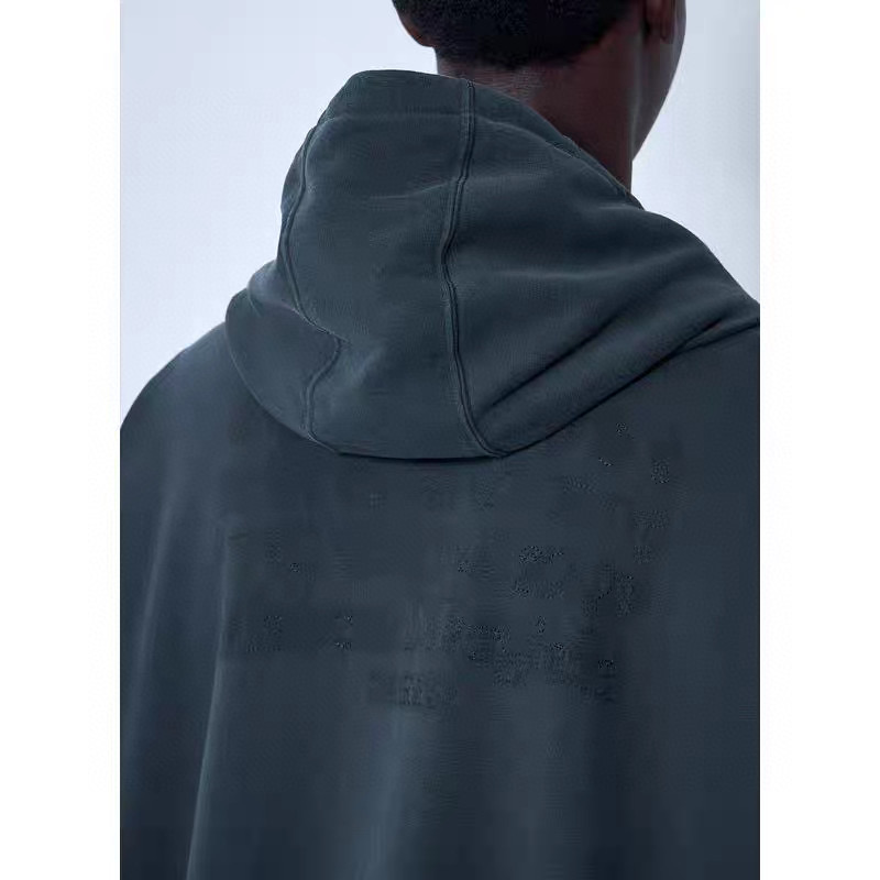 2025-10-18-23-39-IMG-8675