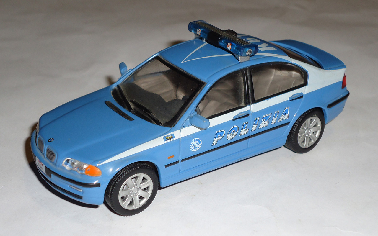 BMW-320i Polizia