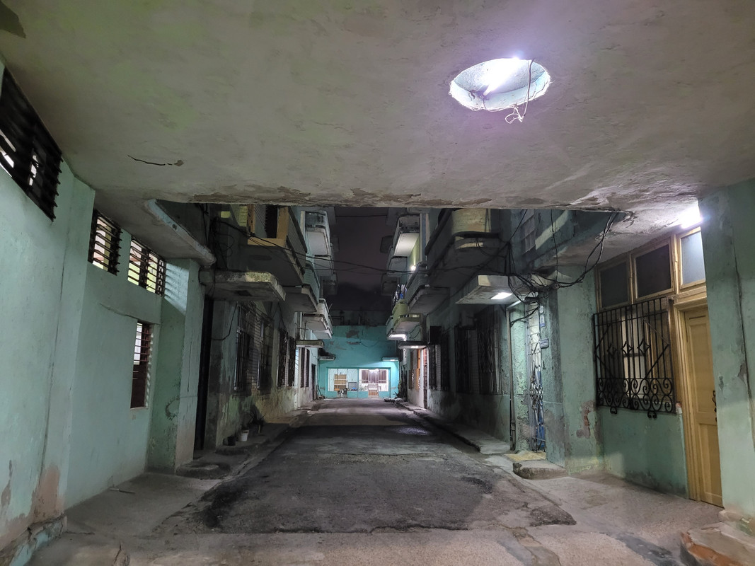 Внезапная поездка. Cuba, tengo un hambre de pingon! Варадеро-Гавана.  Конец декабря 2024