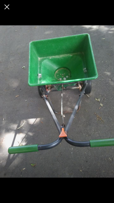 scotts standard spreader 2lbs per. scotts standard spreader 2lbs per.