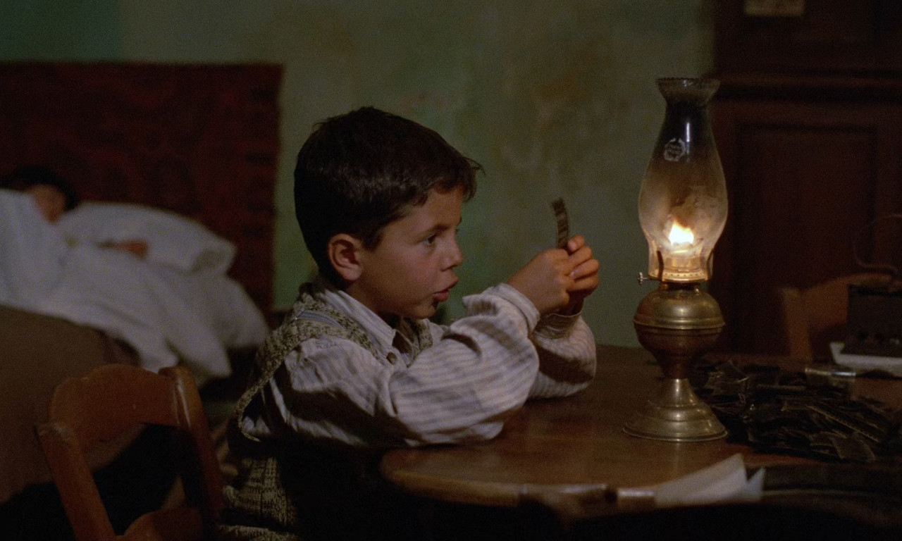 Cinema Paradiso (1988) DC.mkv_snapshot_00.15.04_[2018.03.22_17.0