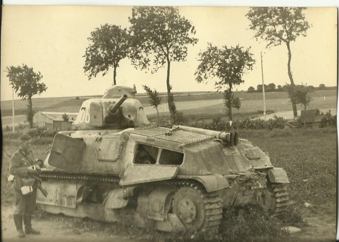 ORIGINAL FOTO BEUTE PANZER FRANZÖSISCHER TANK
