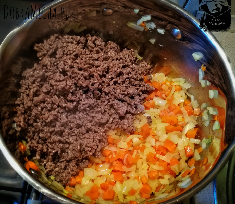 Przygotowanie sosu bolognese Bolognese przygotowanie