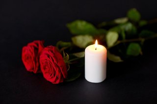 https://i.postimg.cc/wMHxHZJy/1650163423-5-vsegda-pomnim-com-p-tsveti-skorbi-foto-5.jpg
