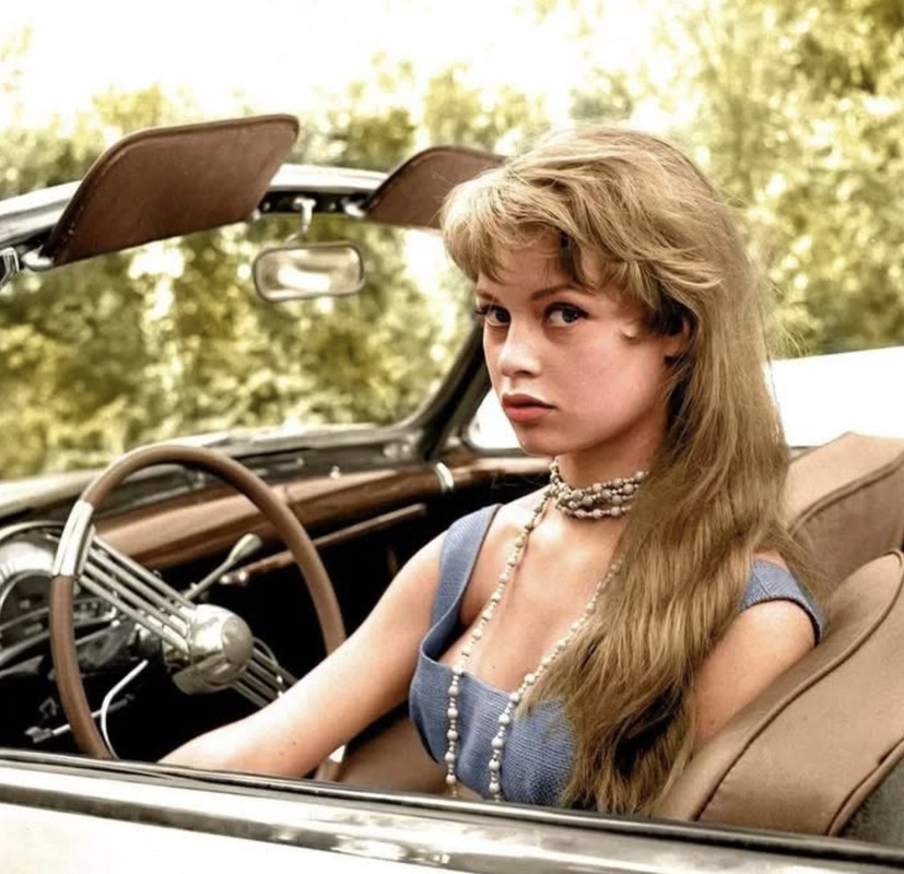 9C47D385-C399-4EA2-A651-4F0082BA5F9B