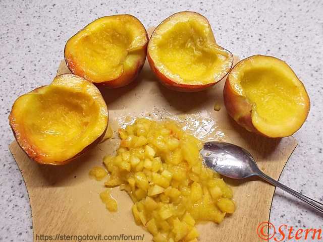 Десерт «Персики с шоколадом» в аэрогриле