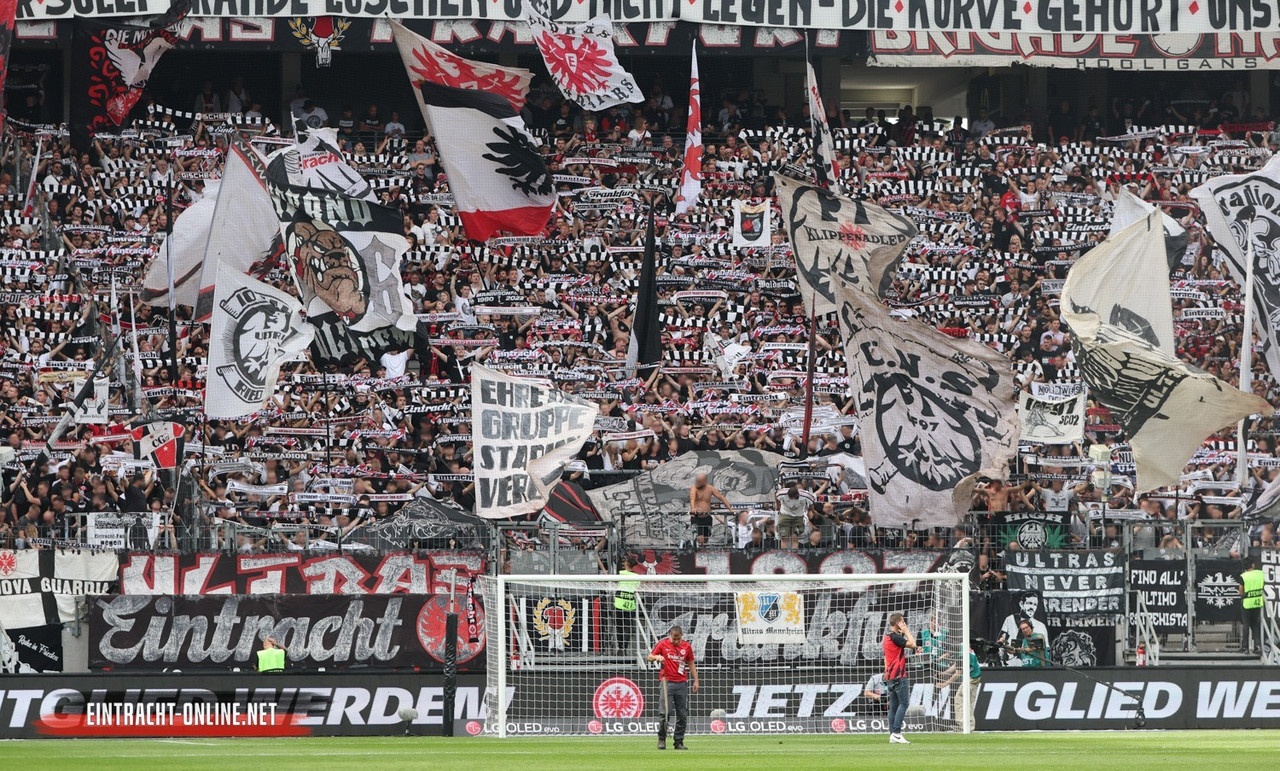23-24-eintracht-frankfurt-1-fc-koeln-0003.jpg-nggid046270-ngg0dyn-1500x903x90-00f0w010c010r110f110r0