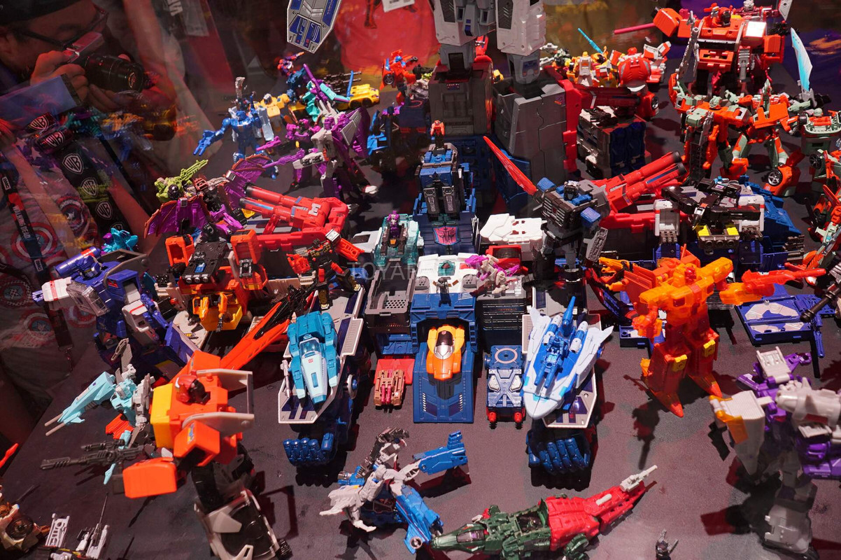 SDCC2016-Transformers-Titans-Return-042