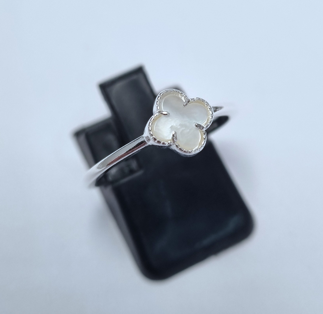 Anillo blanco #VC0008 (extrapequeño)