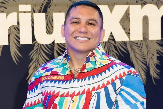 Edwin Luna se burla de Televisa tras ser vetado; prefiere brillar en Telemundo