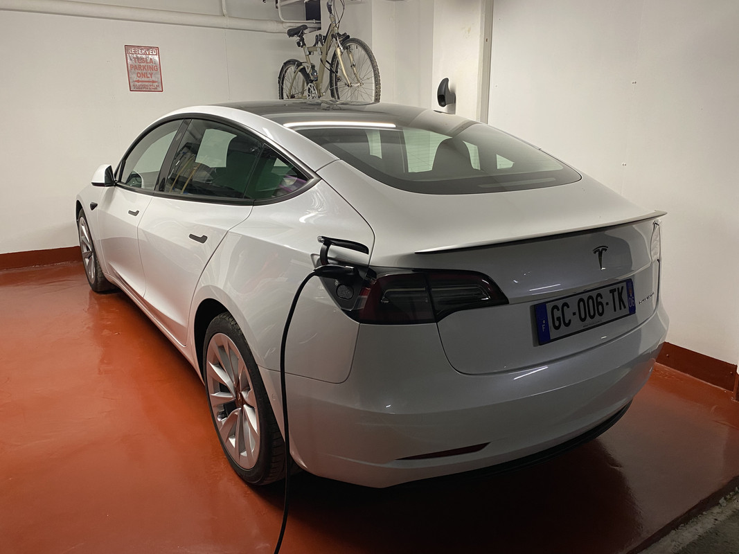 81EAEE78-CD77-49F9-9FA3-163DA5F3812D