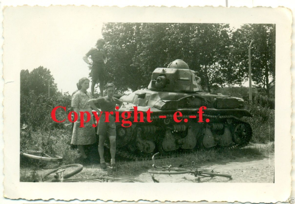 FOTO - PANZER - Französischer RENAULT R35 mit TA