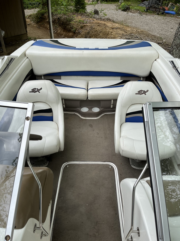 C02E74E5-850A-40C8-8352-AB109B5CDCE6