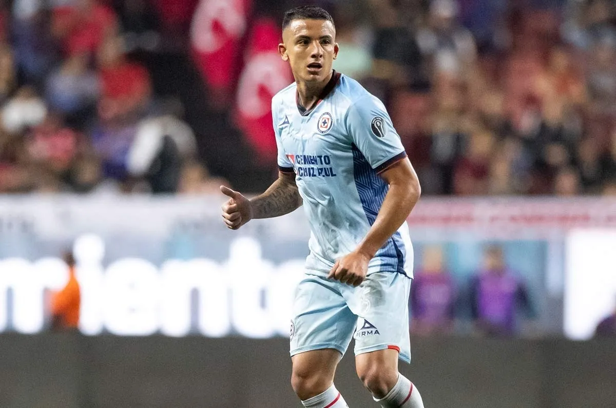 ¿Cruz Azul pierde a Kevin Castaño? Posible oferta de Europa lo aleja