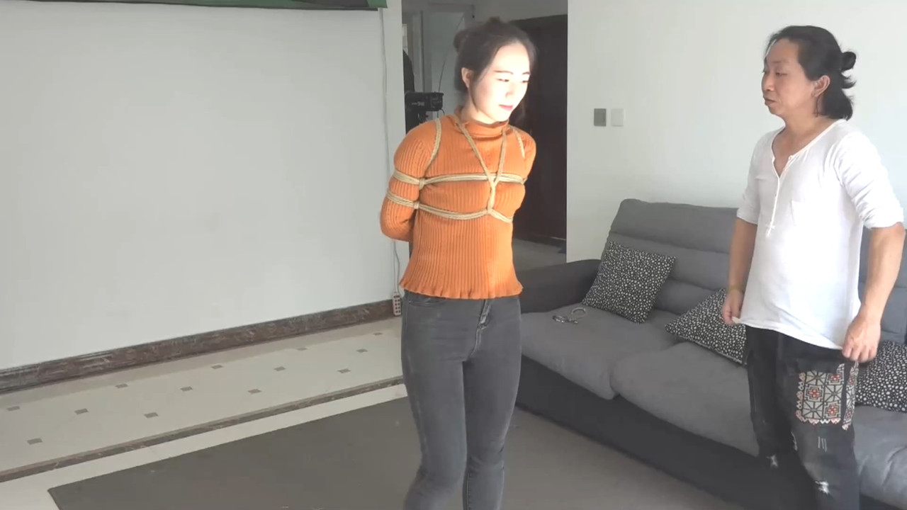 灰鸟原创 定拍大学生面试绳模纪实.mp4_20210602_130642.564