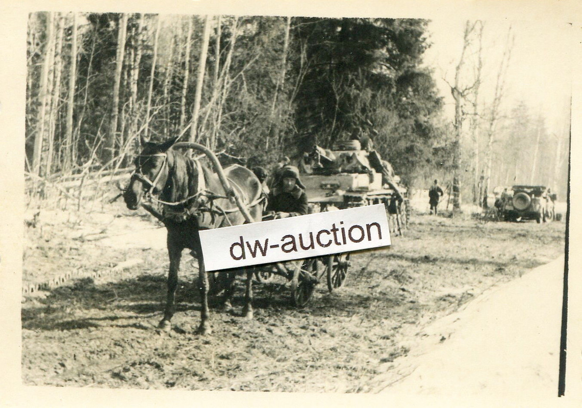 Fallschirmjäger Rgt. 1 mit Panzer Unterstützung 