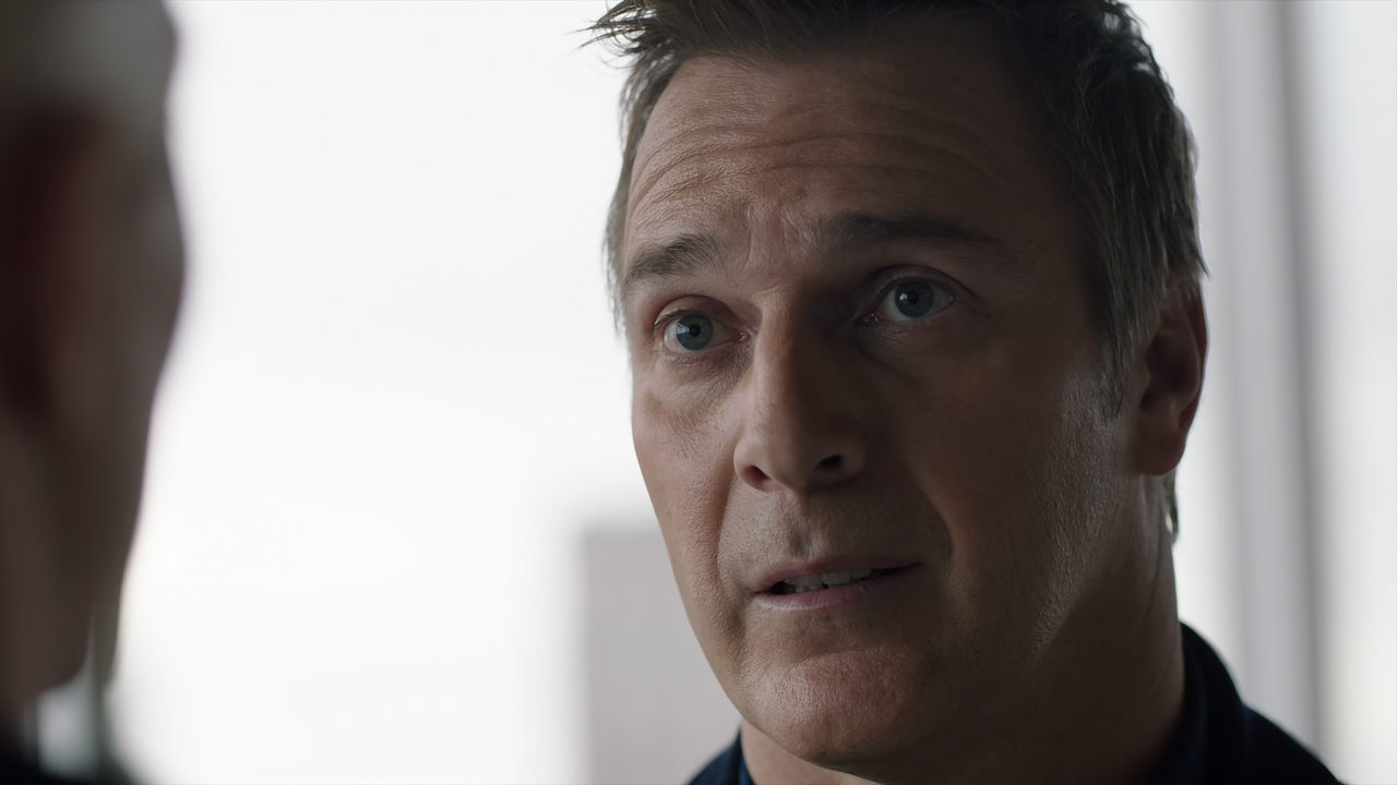 Power.S04E06.New.Man.1080p.10bit.BluRay.DD5.1.HEVC-Vyndros.mkv_snapshot_15.19_[2020.07.27_19.16.51]