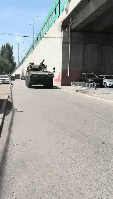 https://i.postimg.cc/wMQ6QBss/video-2026-08-01-03-15-23-(1).gif