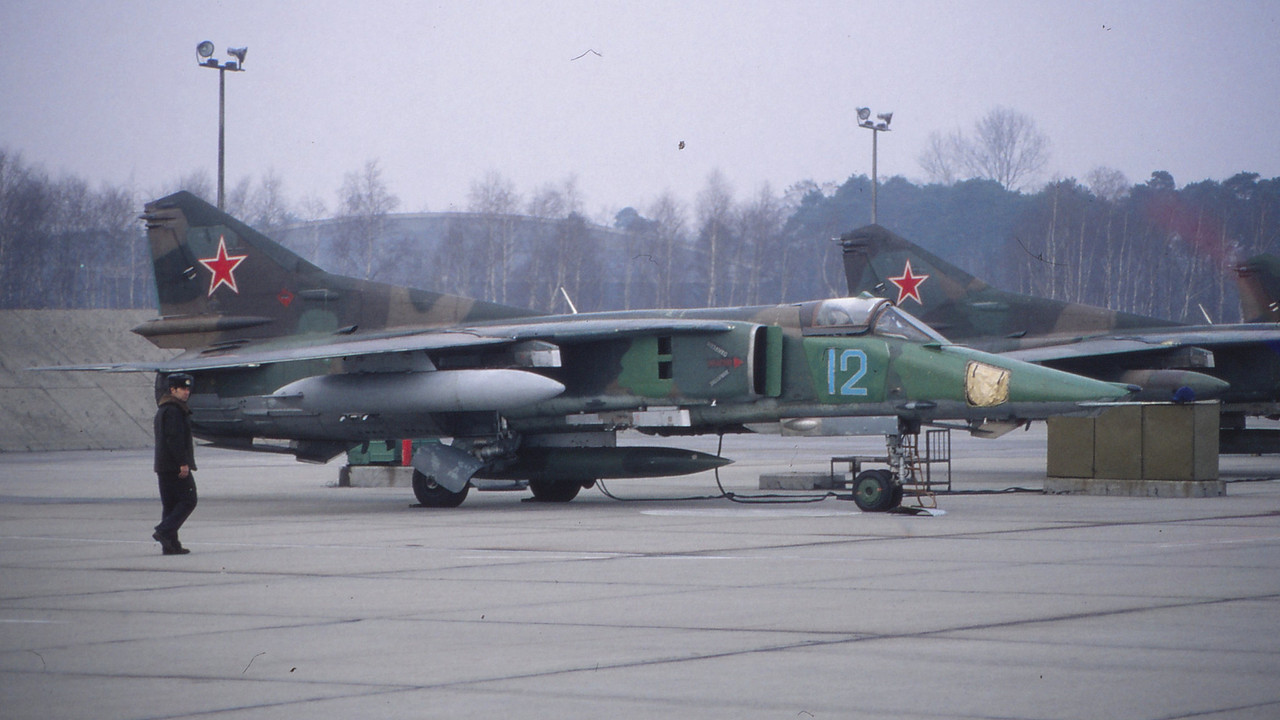 559 APIB Mig-27K 12 Blue_76802625157_2