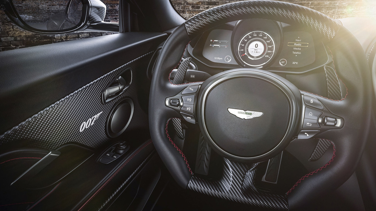 AstonMartinDBSSuperleggera007Edition_09