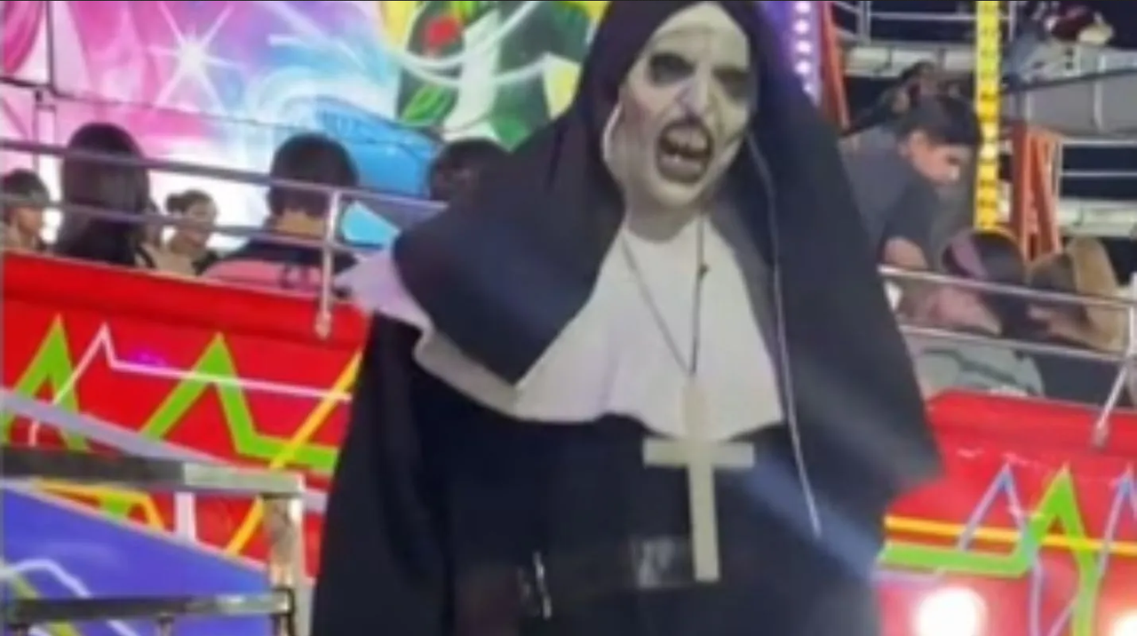 Mujer que interpreta a 'La Monja Viral de TikTok' se quitó la máscara