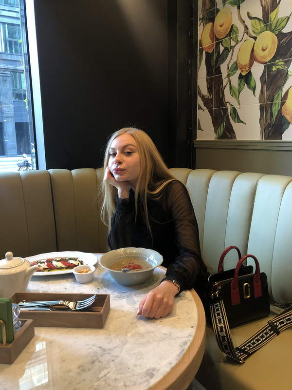 9D452328-5215-43A6-92E6-3355385BE53D