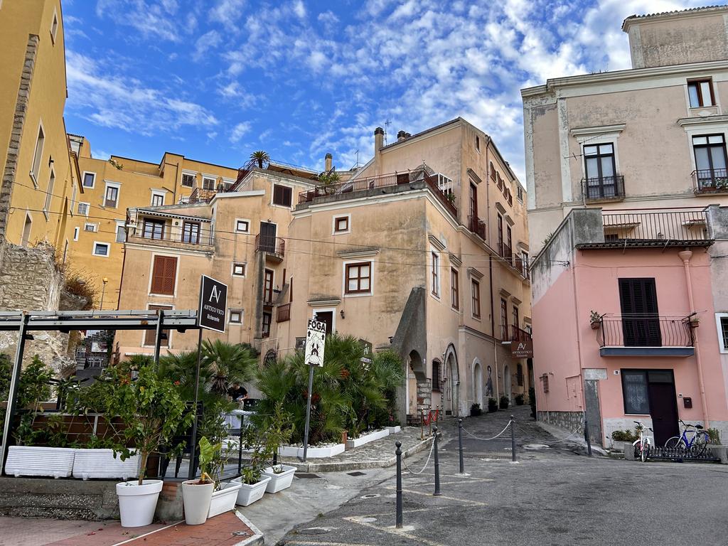 Жаркий сентябрь на побережье Тирренского моря. Жаркий сентябрь на побережье Тирренского моря.
