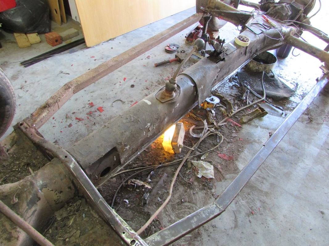 Chassis strip down for pans(4)