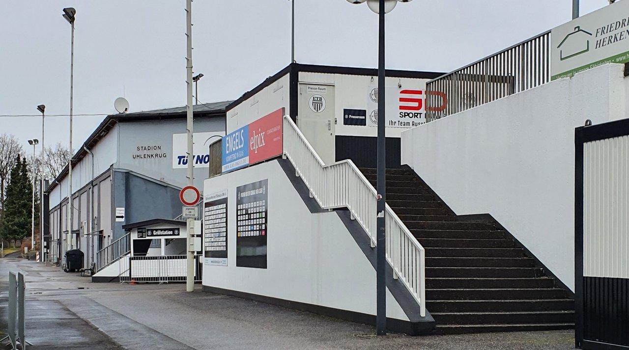 20220315-Essen-Uhlenkrug-Stadion-Trib-ne.jpg