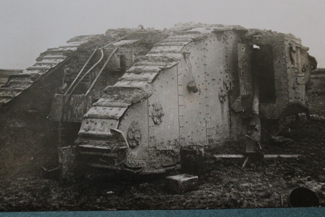 Foto Photo PU War WW1 WK1 englischer Panzer english tank Bullecourt Frankreich (1)