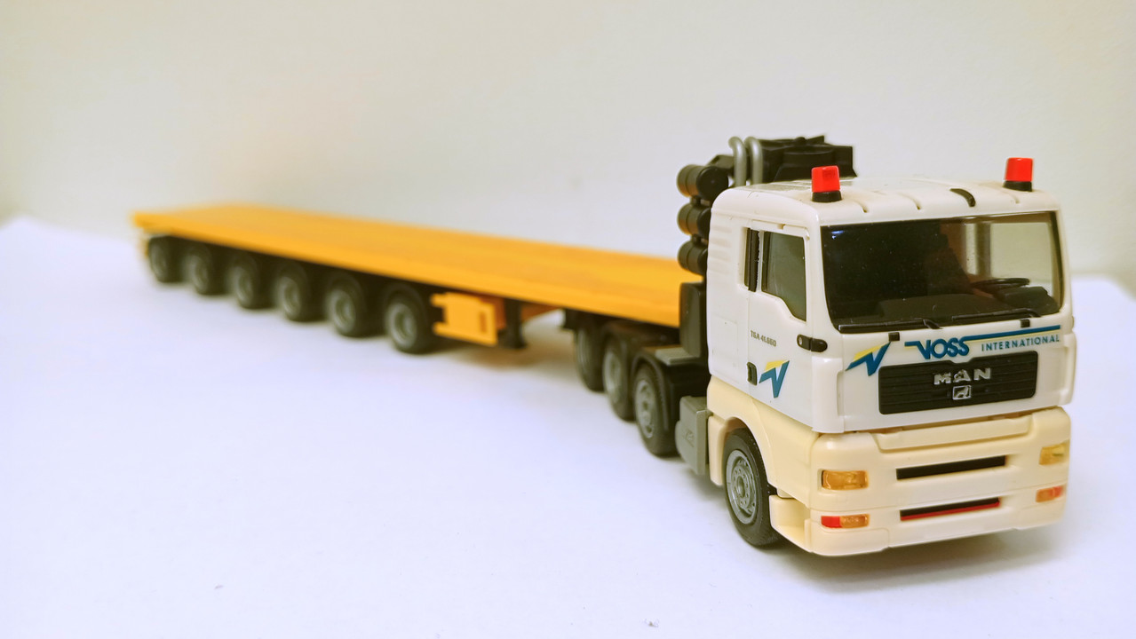 Mach (3711)