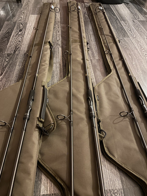 62CAFE27-202D-49F5-A65F-1016A514F6E6